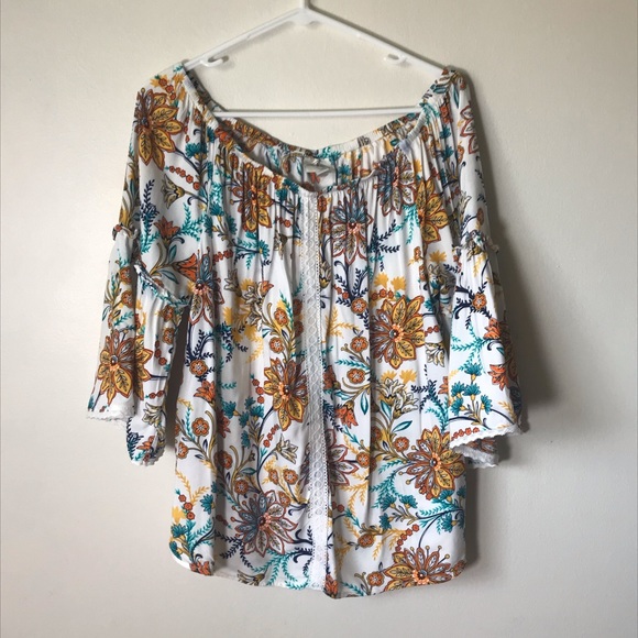 St. John's Bay Tops - Boho Flowered top